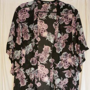 Hot Topic - Skulls and Roses Cardigan - L - Pink, Purple, Blue